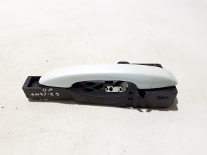 RENAULT Austral (2022–2026) Front door external opening handle and its details - 2