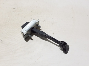 RENAULT Austral (2022–2026) Rear side door opening limiter 824309801R - 3