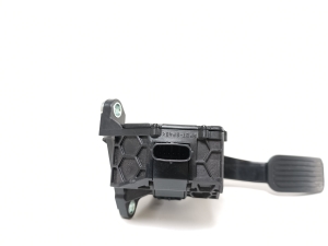 TOYOTA PRIUS Prime (2016–2022) Accelerator pedal 78110-12100 - 5