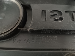 Volkswagen Golf VI (2008–2013) Engine cover 03C103925AM - 3