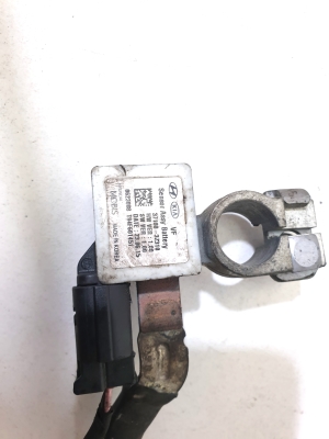 Hyundai i40 (2011–2026) Mīnusa vada spaile 371803Z310 - 2