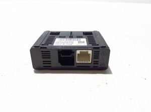 RENAULT Austral (2022–2026) USB-pesa 284H38566R - 2