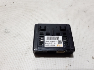 RENAULT Austral (2022–2026) USB-pesa 284H38566R - 3