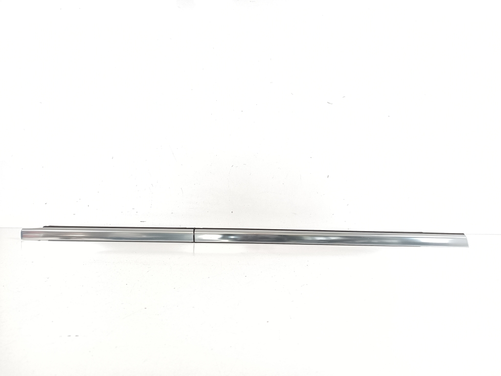 MERCEDES-BENZ C-Class W205/S205/C205 (2014-2023) Rear Right Door Window Molding A2057300424 25933456