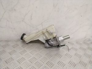 Mercedes Benz B-Class 246 (2011–2017) Brake master cylinder A2464300202 - 2