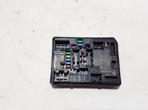   Fuse boxes  - 284B72958R 
