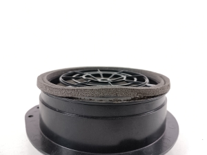 AUDI A4 B9 (2015–2026) Tagumise külgukse kõlar 8W5035411 - 3