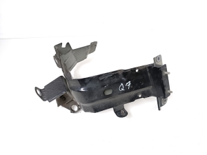 AUDI Q7 (2015–2026) Weitere Details des Frontrahmens 4M0821131B - 3