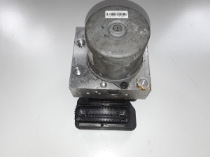 Hyundai i40 (2011–2026) ABS unit 58920-3Z910 - 3