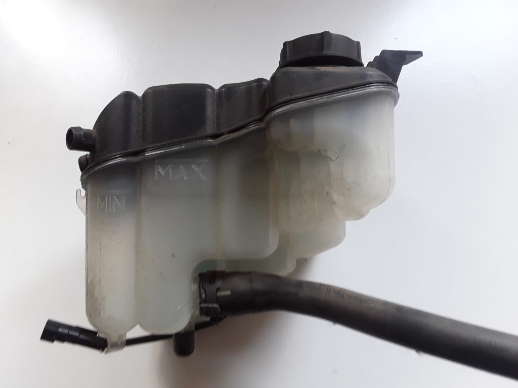 VOLVO V70 3 generation (2007-2020) Expansion Tank 6G918K218 25808338