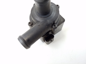 AUDI A8 D4 (2010–2017) Auxiliary water pump 059121012A - 3
