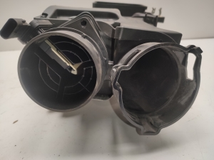 Mercedes Benz C-Class 205 (2014–2021) Luftfiltergehäuse A6510902501 - 4