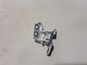 RENAULT Austral (2022–2026) Rear side door upper hinge 804009126R - 2