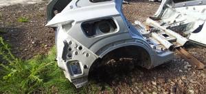   Rear fender and its parts  - 760300678R 