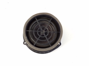   Rear side door speaker 