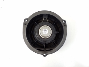  Rear side door speaker 