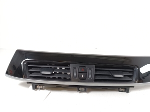 BMW X1 F48 (2015–2022) Dashboard trim 9347747 - 4