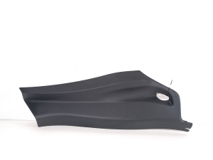  Interior trim of the rear strut  - 7392880 