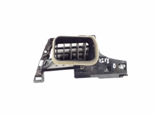 AUDI A8 D4 (2010–2017) Dashboard air vent grilles 4H2820902B - 3