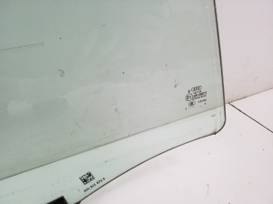 AUDI A8 D4 (2010–2017) Tagumise külgukse klaas 4H4845026D - 2