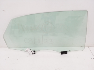   Rear side door glass  - 4H4845026D 