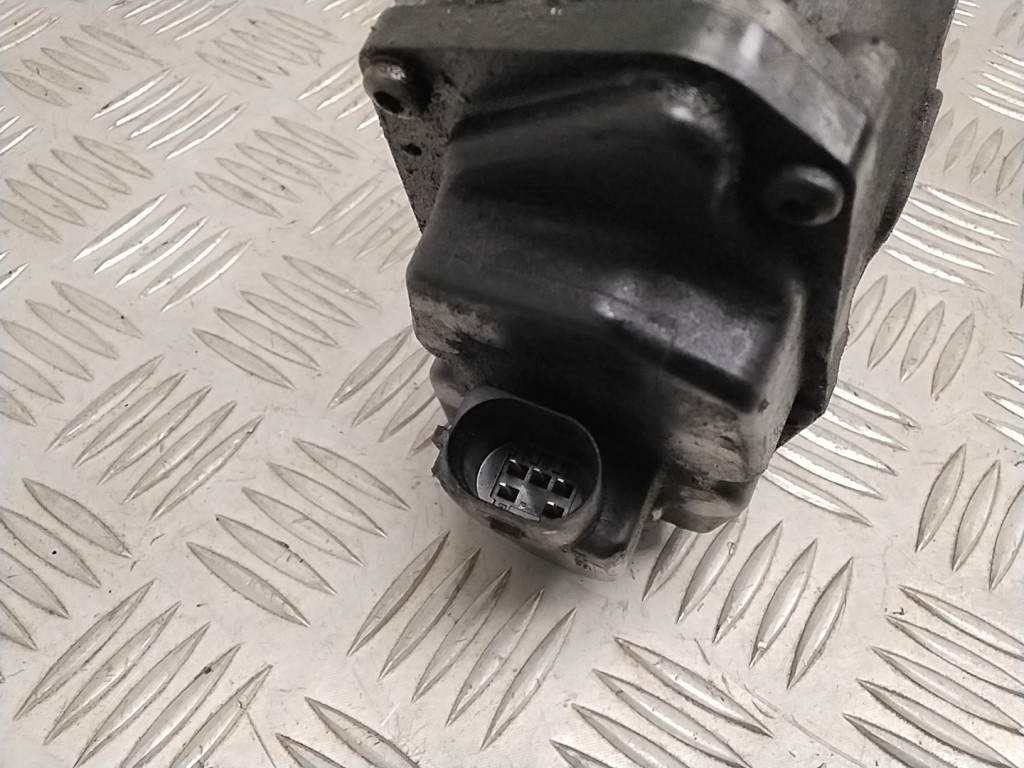 VOLKSWAGEN Passat B6 (2005-2010) EGR vārsts 03L131501G 25819047