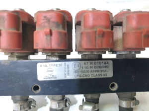Volkswagen Passat B5 (1997–2005) Injektor Einspritzdüse 67R010104 110R000040 - 2