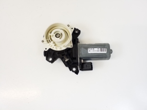 AUDI A8 D4 (2010–2017) Rear side door soft-close actuator - 3