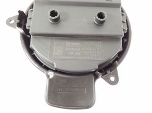 AUDI A8 D4 (2010–2017) Salongi puhuri mootor 4H2820021B - 3