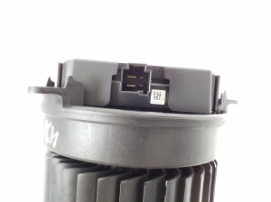 AUDI A8 D4 (2010–2017) Salongi puhuri mootor 4H2820021B - 4