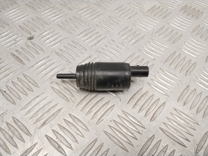 BMW 1 SERIES F20 (2010–2026) Front windshield washer pump 7345885 - 3