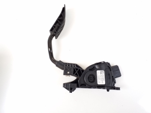 AUDI A8 D4 (2010–2017) Accelerator pedal 4H2723523B - 4