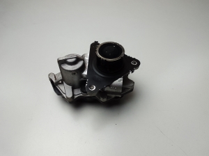  EGR valve 