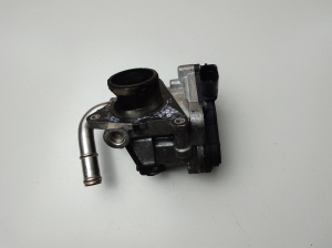  EGR valve 