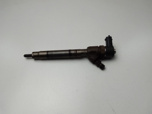  Fuel injector 