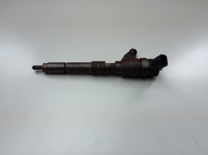  Fuel injector 