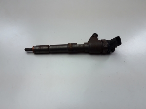  Fuel injector 