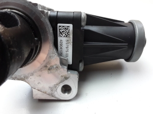  EGR valve 