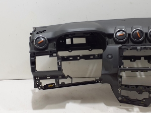 Dacia Duster (2017–2024) Armaturenbrett 681005628R - 3