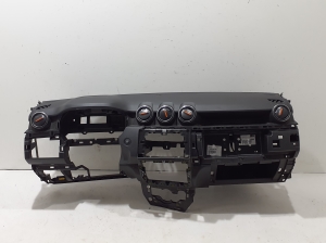 Dashboard - 681005628R