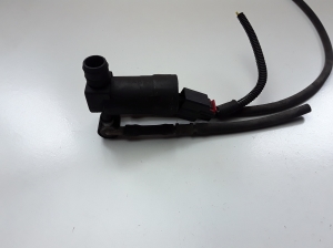 Front windshield washer pump - 1S7117K624FE