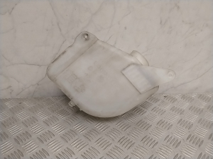  Windscreen washer tank front 