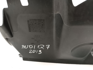 AUDI Q7 (2006–2015) Luftleitblech für den Kühler 4L0117336F - 3