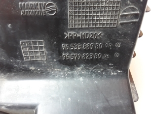 Citroen C4 Picasso (2007–2013) Õhufiltri korpus 9653388980 - 2