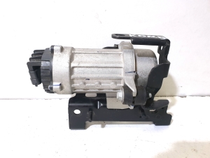 Hyundai Kona (2017–2023) Vaakumpump - 3