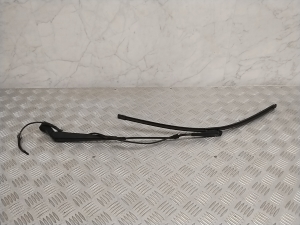   Windshield wiper blade 