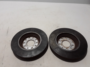 Volkswagen Passat B8 (2014–2023) Tagumine piduriketas 3Q0615601 - 2