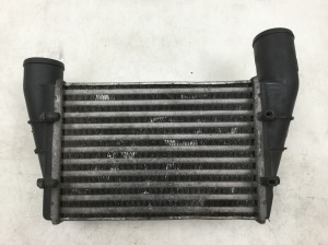 Volkswagen Passat B5 (1997–2005) Ladeluftkühler 058145805B - 2