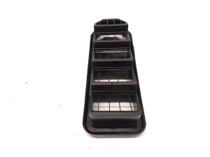 Land Rover Velar (2017–2026) Rear fender vent grille J8A2-280B62-AA - 3