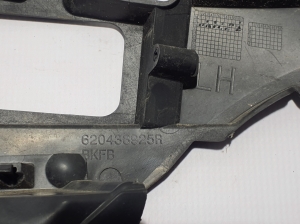  Front bumper bracket 